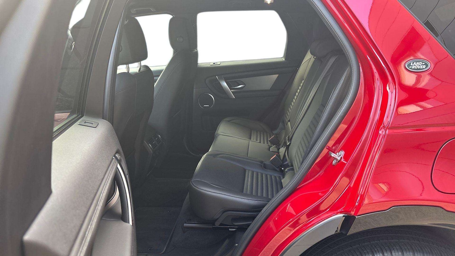 Used Land Rover Discovery Sport 2025 for sale - 76460618: Photo 4