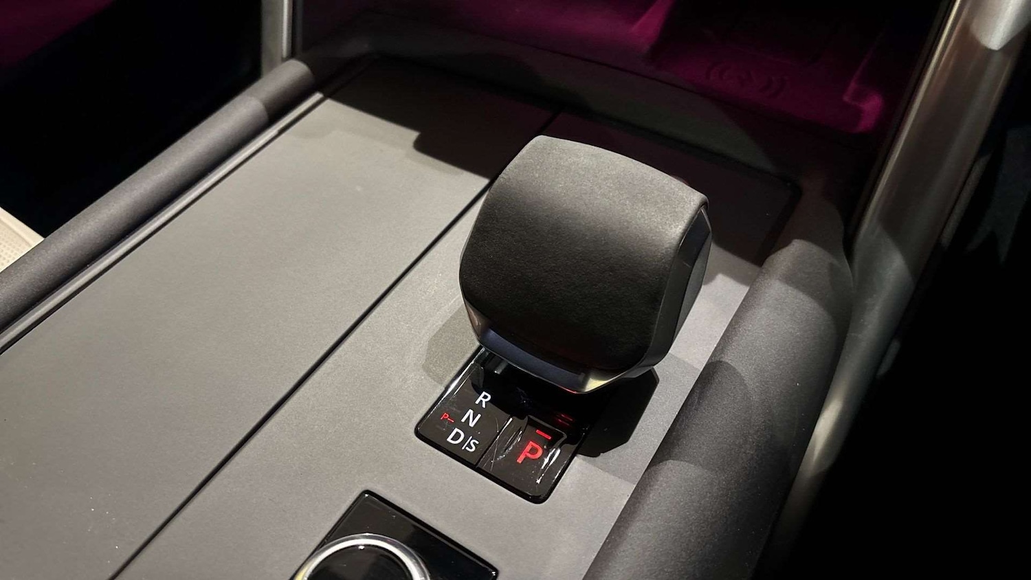 Used Land Rover Discovery 2023 for sale - 76460369: Photo 13