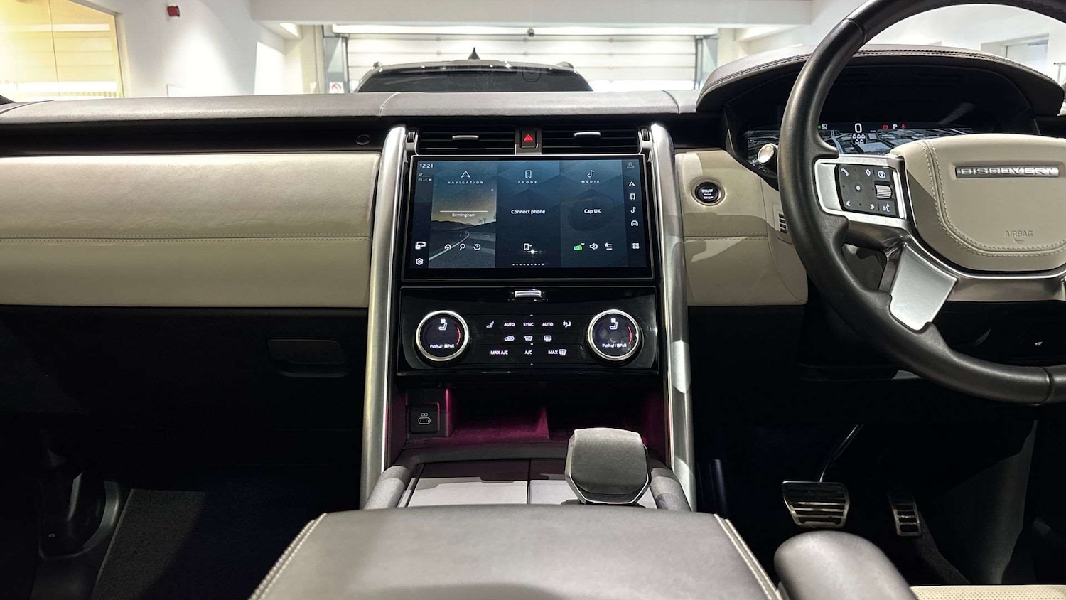 Used Land Rover Discovery 2023 for sale - 76460369: Photo 14