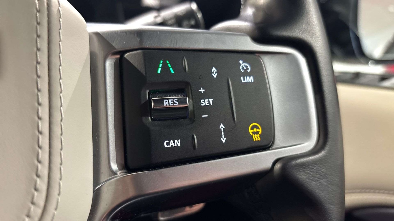 Used Land Rover Discovery 2023 for sale - 76460369: Photo 31