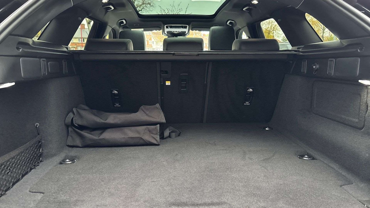 Used Land Rover Range Rover Velar 2024 for sale - 76460391: Photo 10