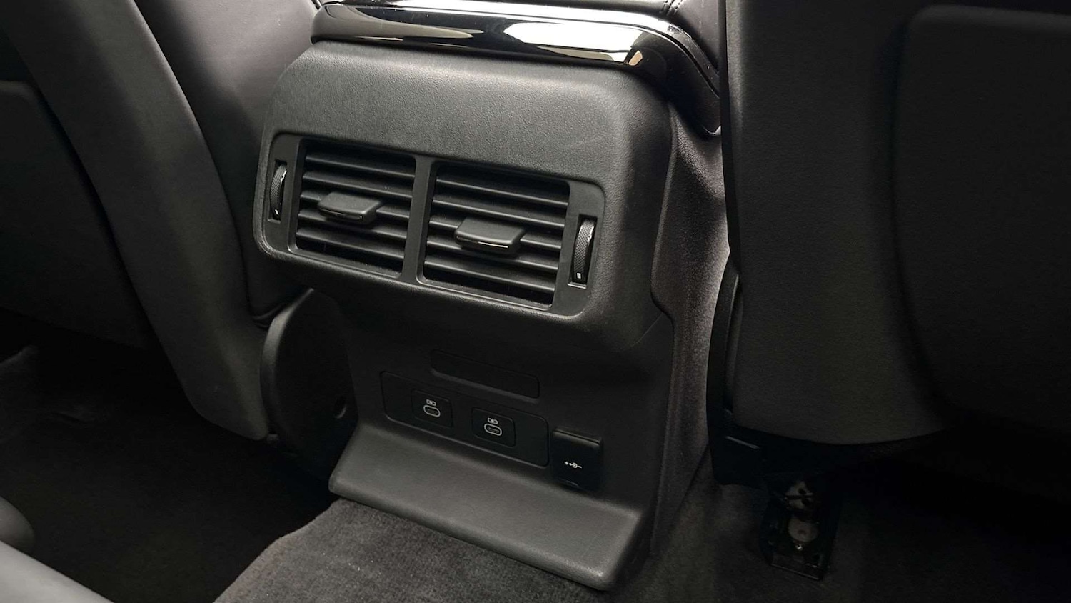 Used Land Rover Range Rover Velar 2024 for sale - 76460391: Photo 18