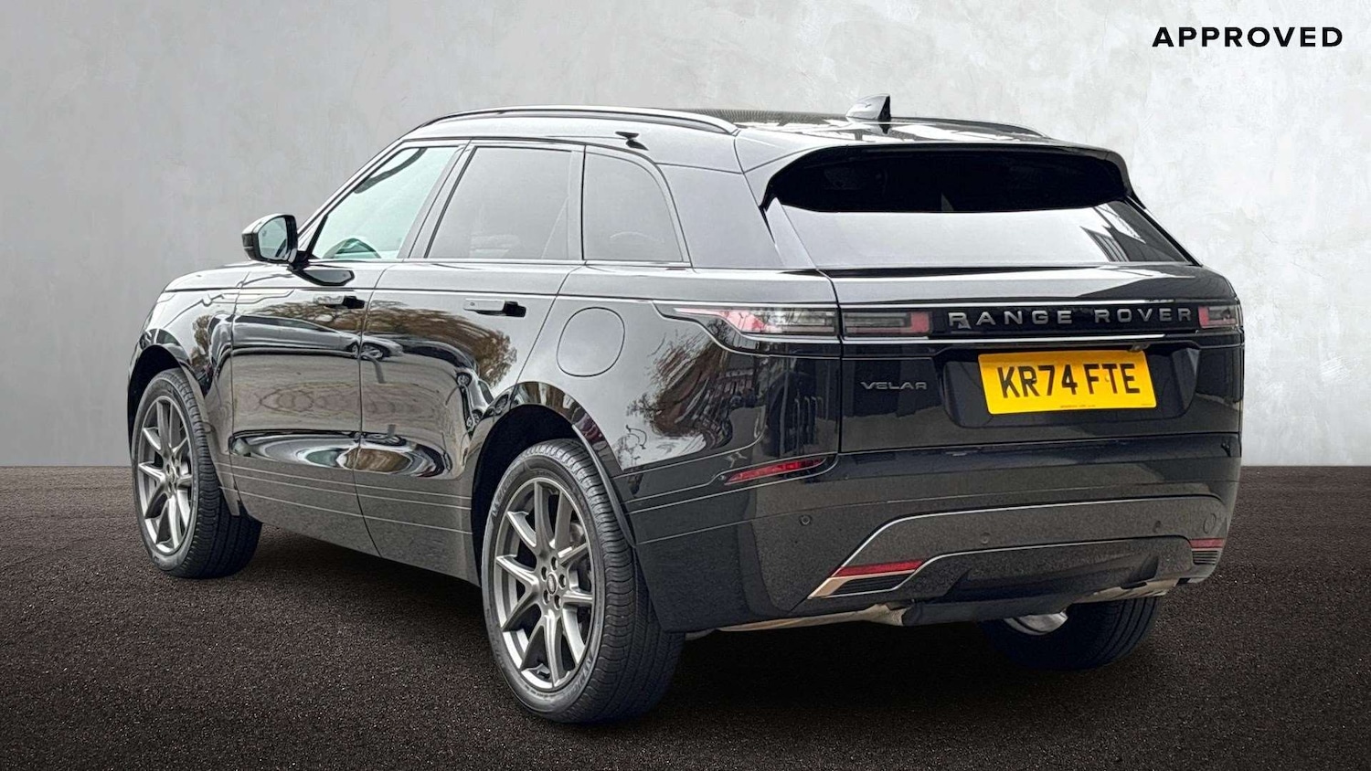 Used Land Rover Range Rover Velar 2024 for sale - 76460391: Photo 2