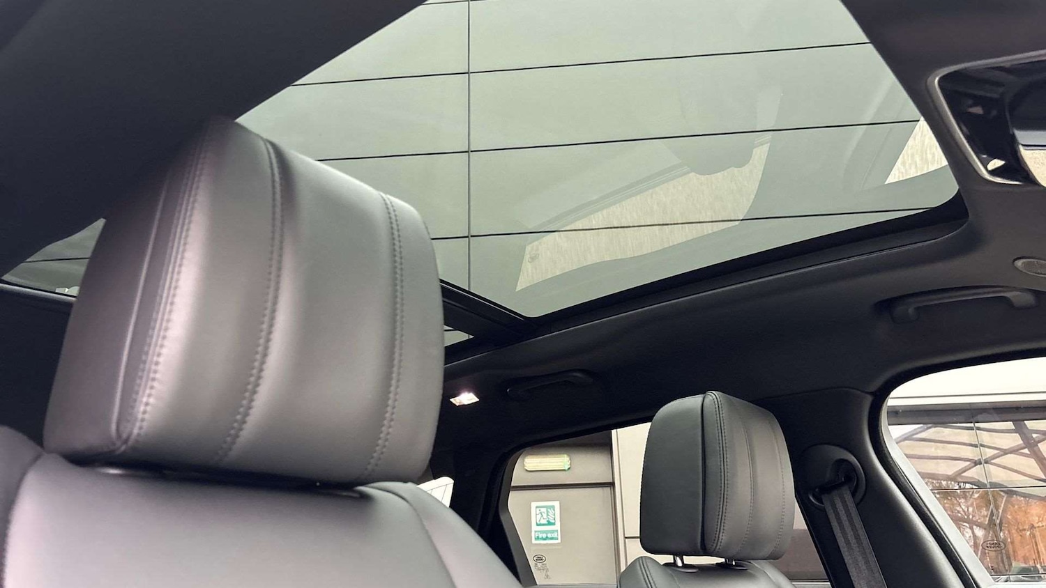 Used Land Rover Range Rover Velar 2024 for sale - 76460391: Photo 21