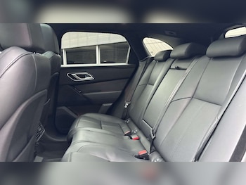 Used Land Rover Range Rover Velar 2024 for sale - 76460391: Photo