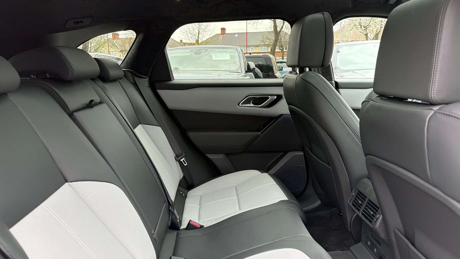 Used Land Rover Range Rover Velar 2026 for sale - 78209229: Photo 34