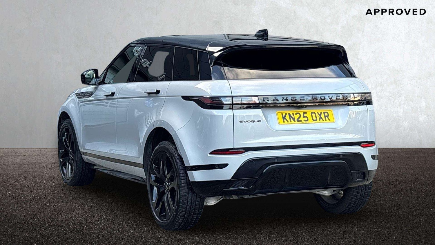 Used Land Rover Range Rover Evoque 2025 for sale - 76889851: Photo 2