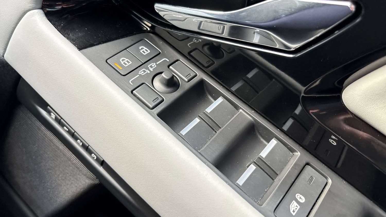 Used Land Rover Range Rover Evoque 2025 for sale - 76889851: Photo 30