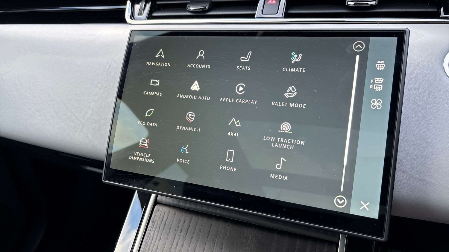 Used Land Rover Range Rover Evoque 2025 for sale - 76889851: Photo 31