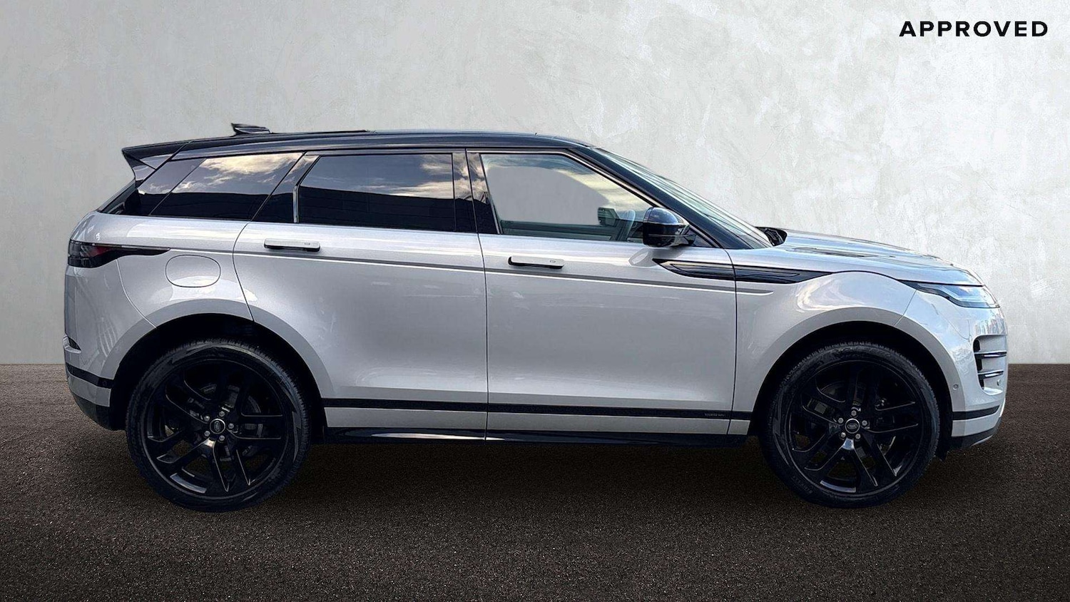 Used Land Rover Range Rover Evoque 2025 for sale - 76889851: Photo 5