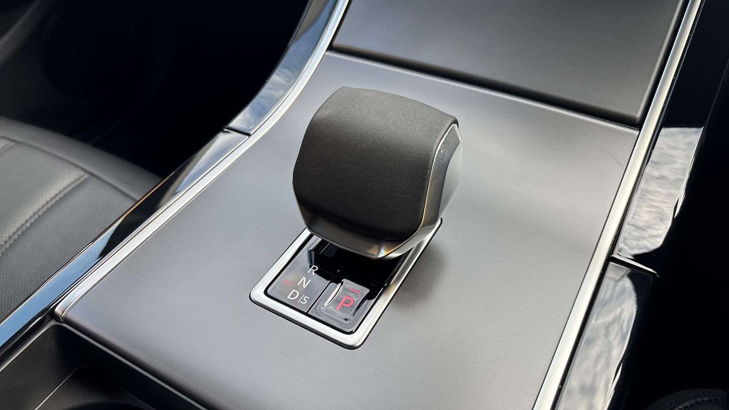 Used Land Rover Range Rover Evoque 2025 for sale - 76460232: Photo 13