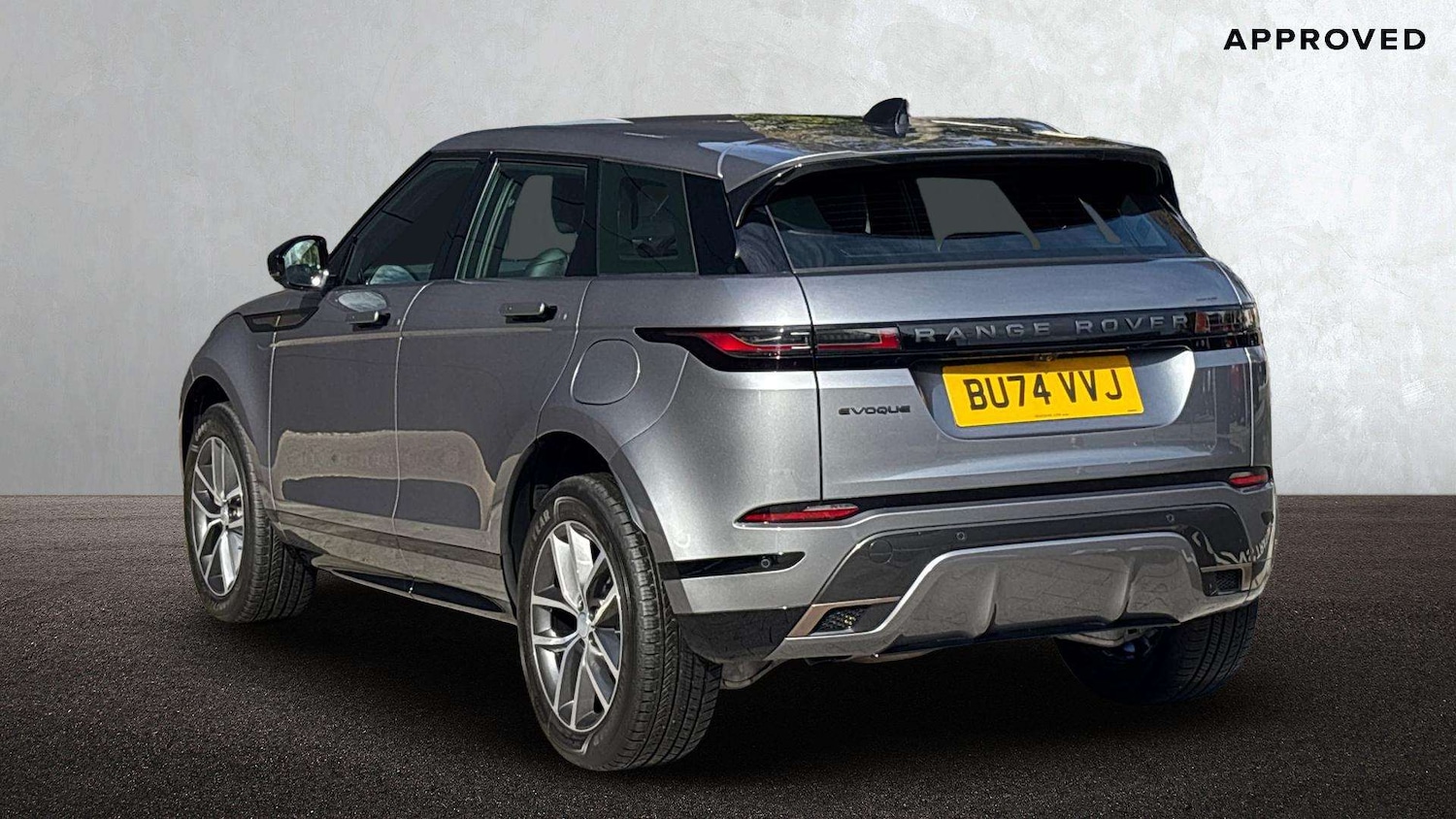 Used Land Rover Range Rover Evoque 2025 for sale - 76460232: Photo 2