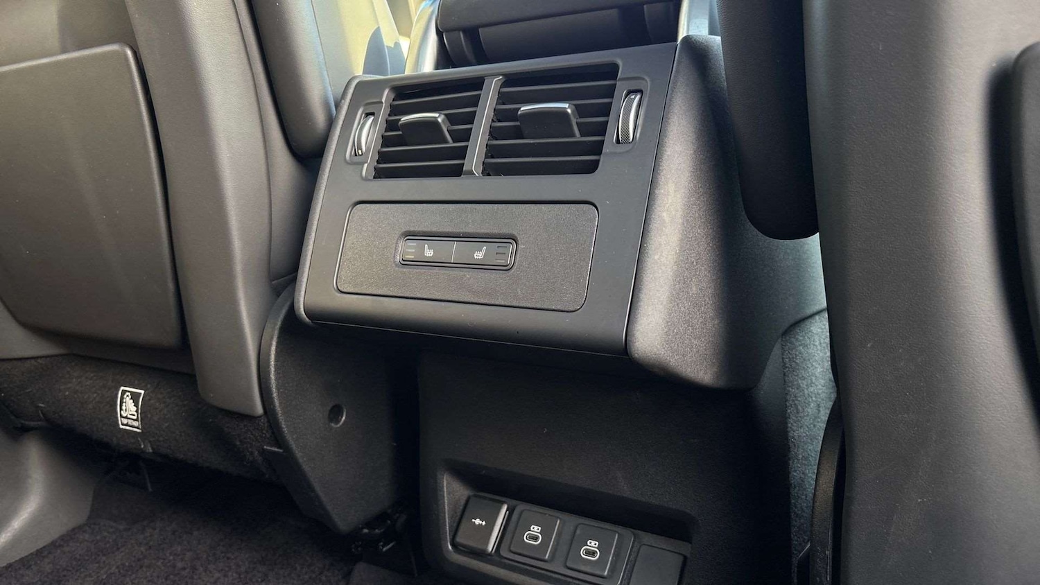 Used Land Rover Discovery 2024 for sale - 76851588: Photo 18