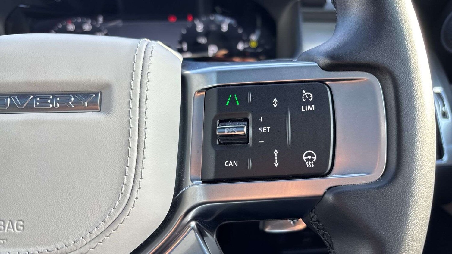 Used Land Rover Discovery 2024 for sale - 76851588: Photo 23