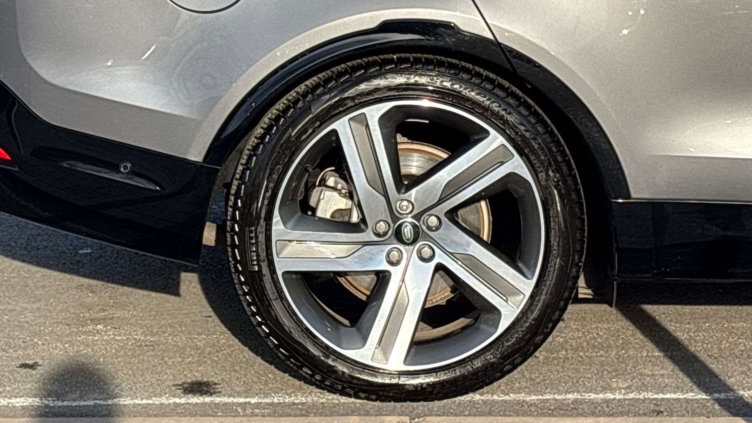 Used Land Rover Discovery 2024 for sale - 76851588: Photo 25