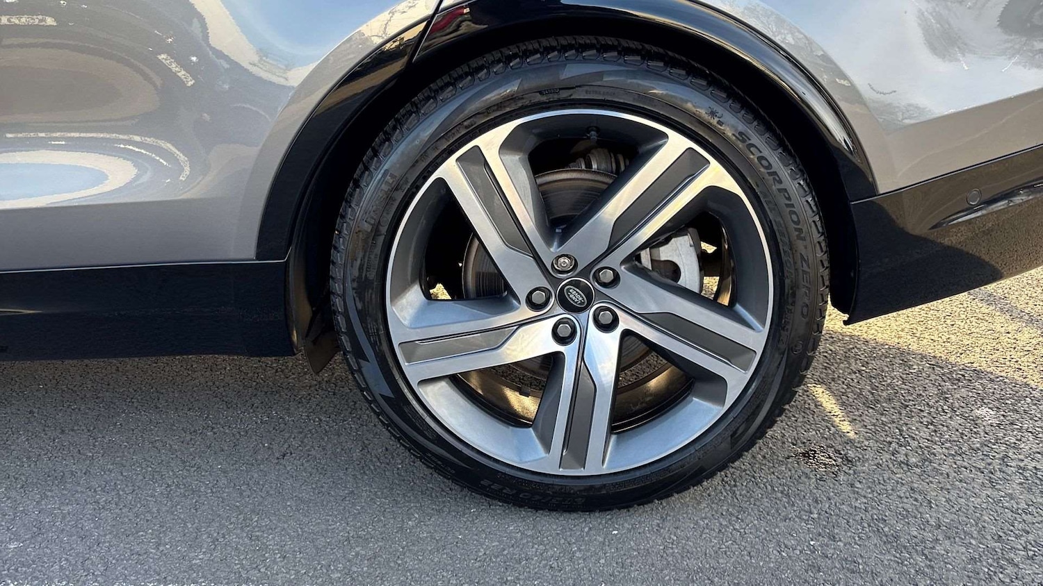 Used Land Rover Discovery 2024 for sale - 76851588: Photo 26