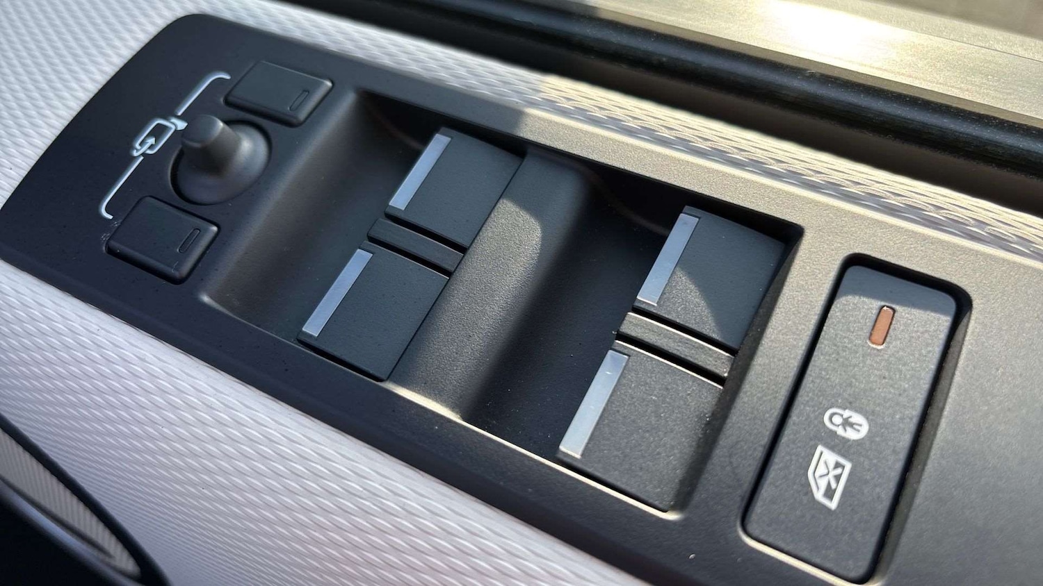 Used Land Rover Discovery 2024 for sale - 76851588: Photo 31