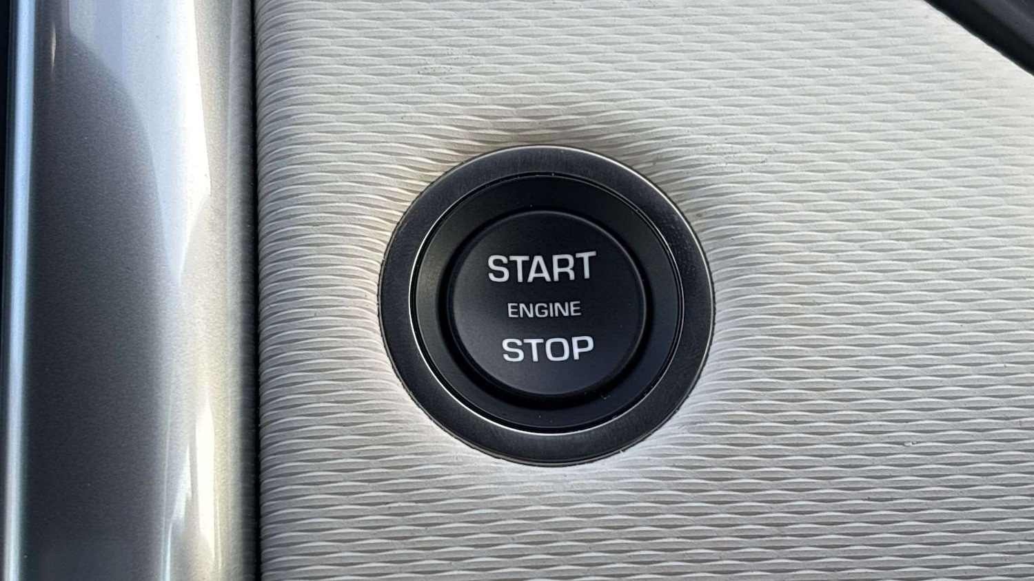 Used Land Rover Discovery 2024 for sale - 76851588: Photo 34