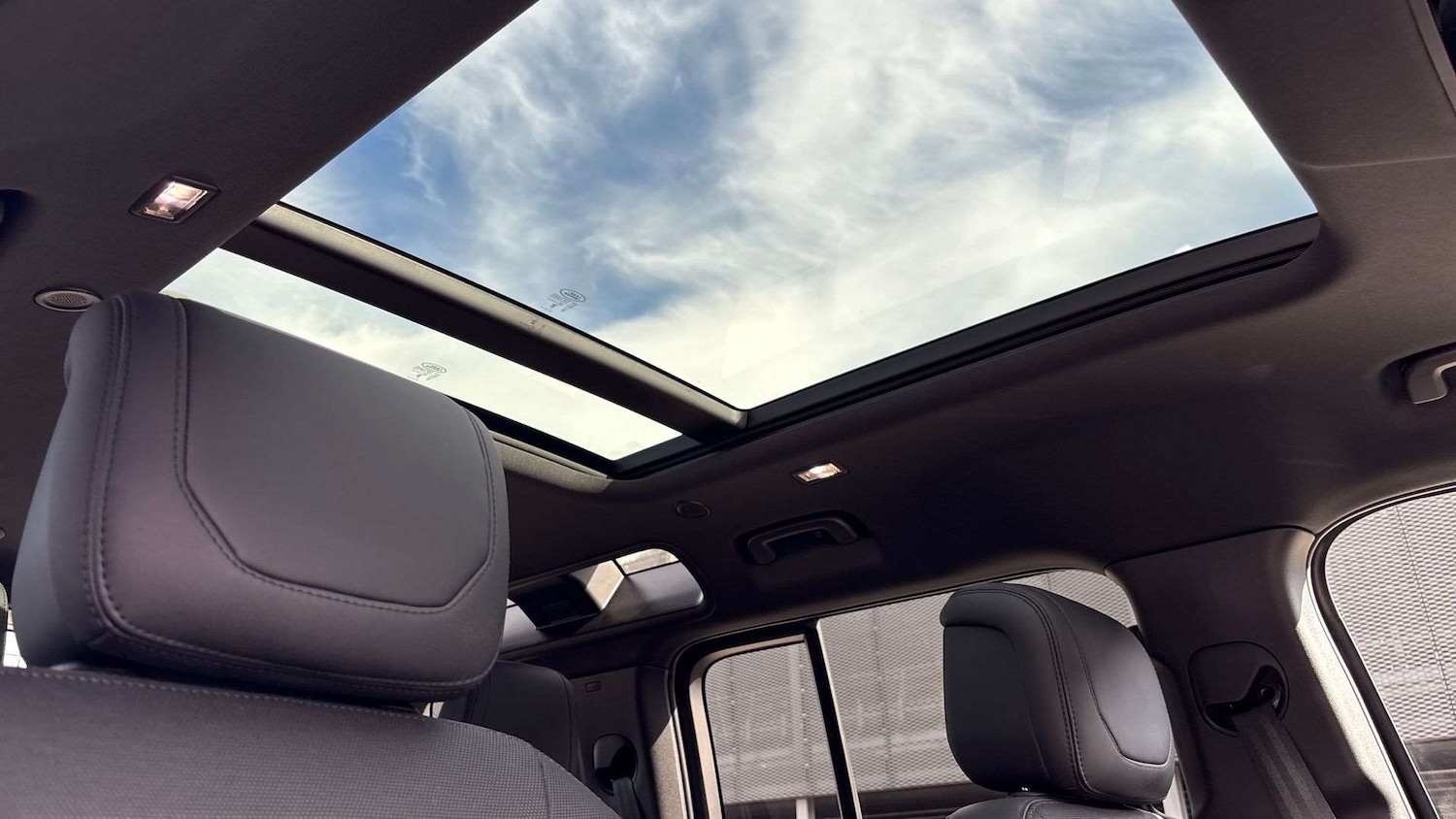 Used Land Rover Defender 2022 for sale - 76967930: Photo 21