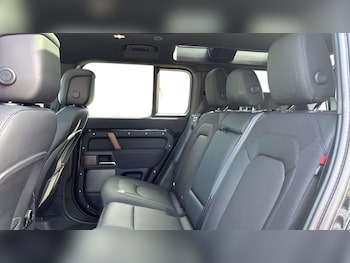 Used Land Rover Defender 2022 for sale - 76967930: Photo