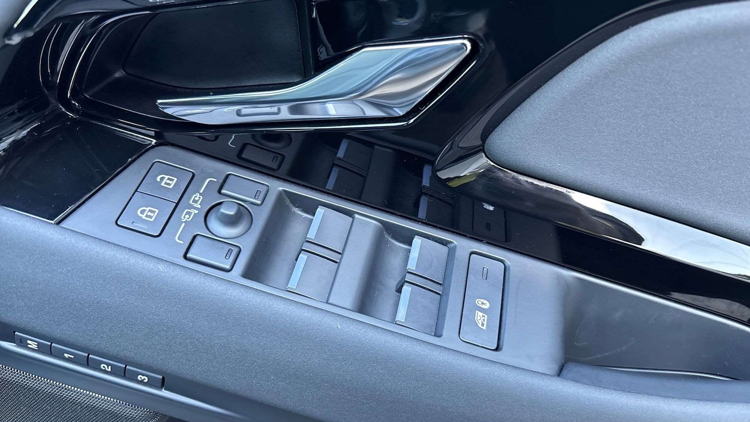 Used Land Rover Range Rover Evoque 2025 for sale - 76459849: Photo 32