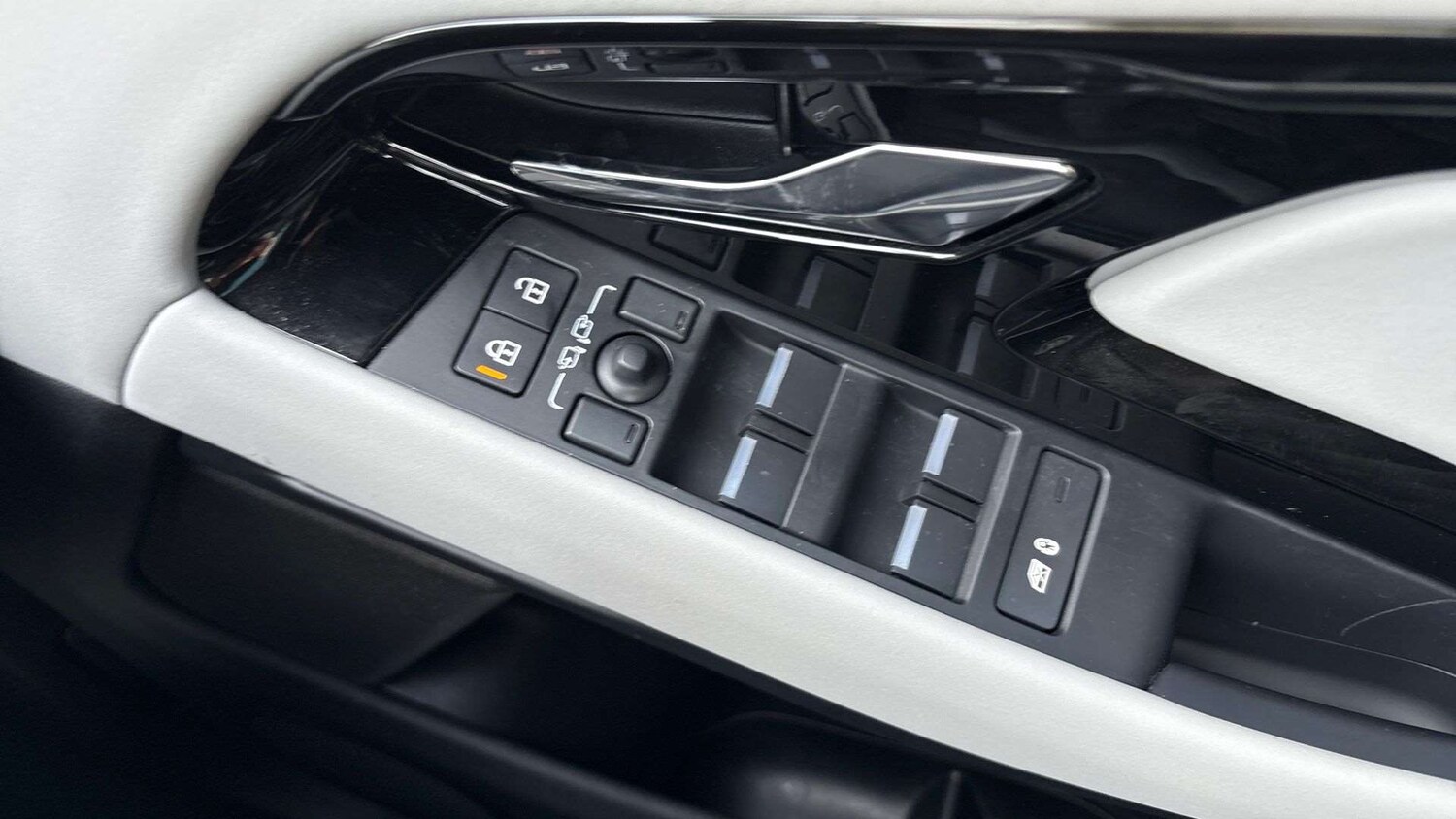 Used Land Rover Range Rover Evoque 2025 for sale - 77686667: Photo 25