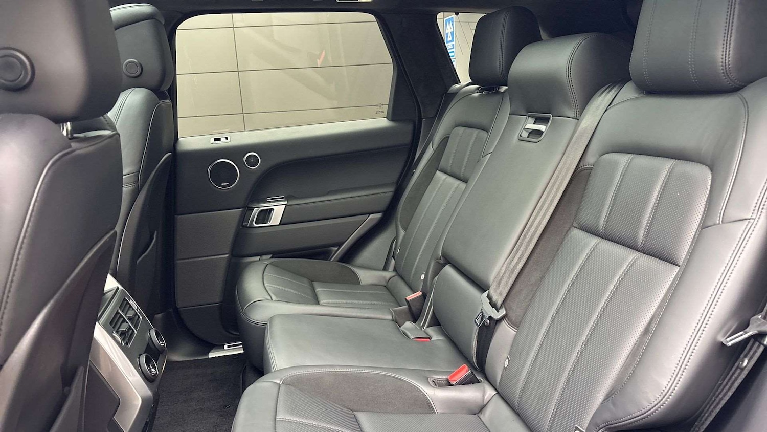 Used Land Rover Range Rover Sport 2021 for sale - 76575923: Photo 4