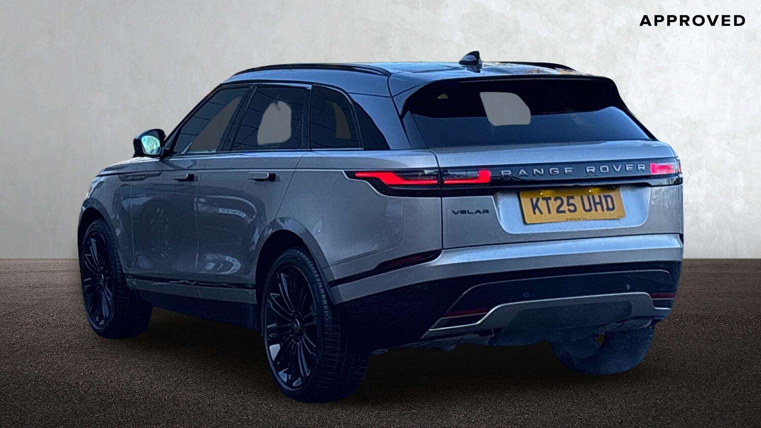 Used Land Rover Range Rover Velar 2025 for sale - 77979478: Photo 2