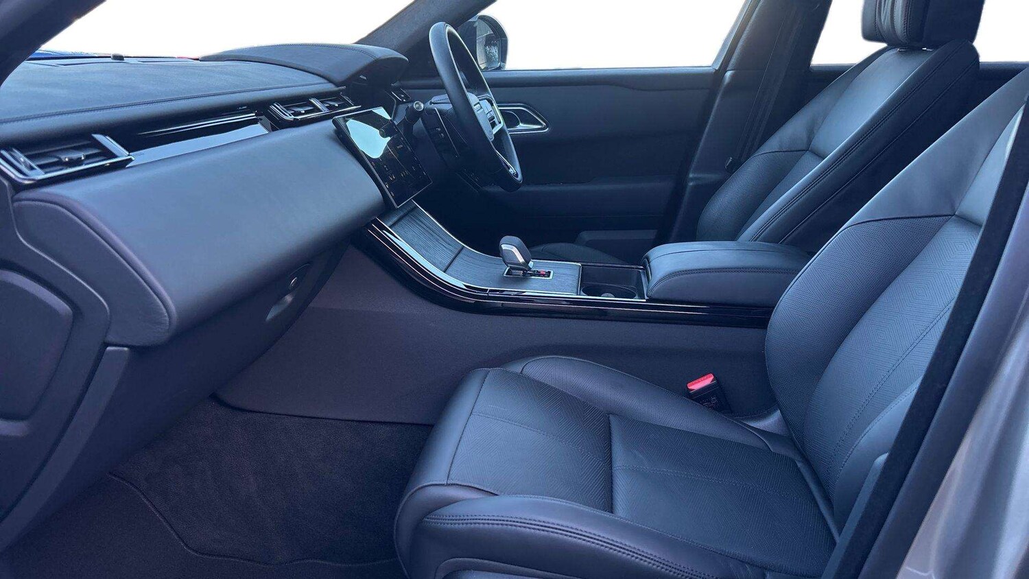 Used Land Rover Range Rover Velar 2025 for sale - 77979478: Photo 3