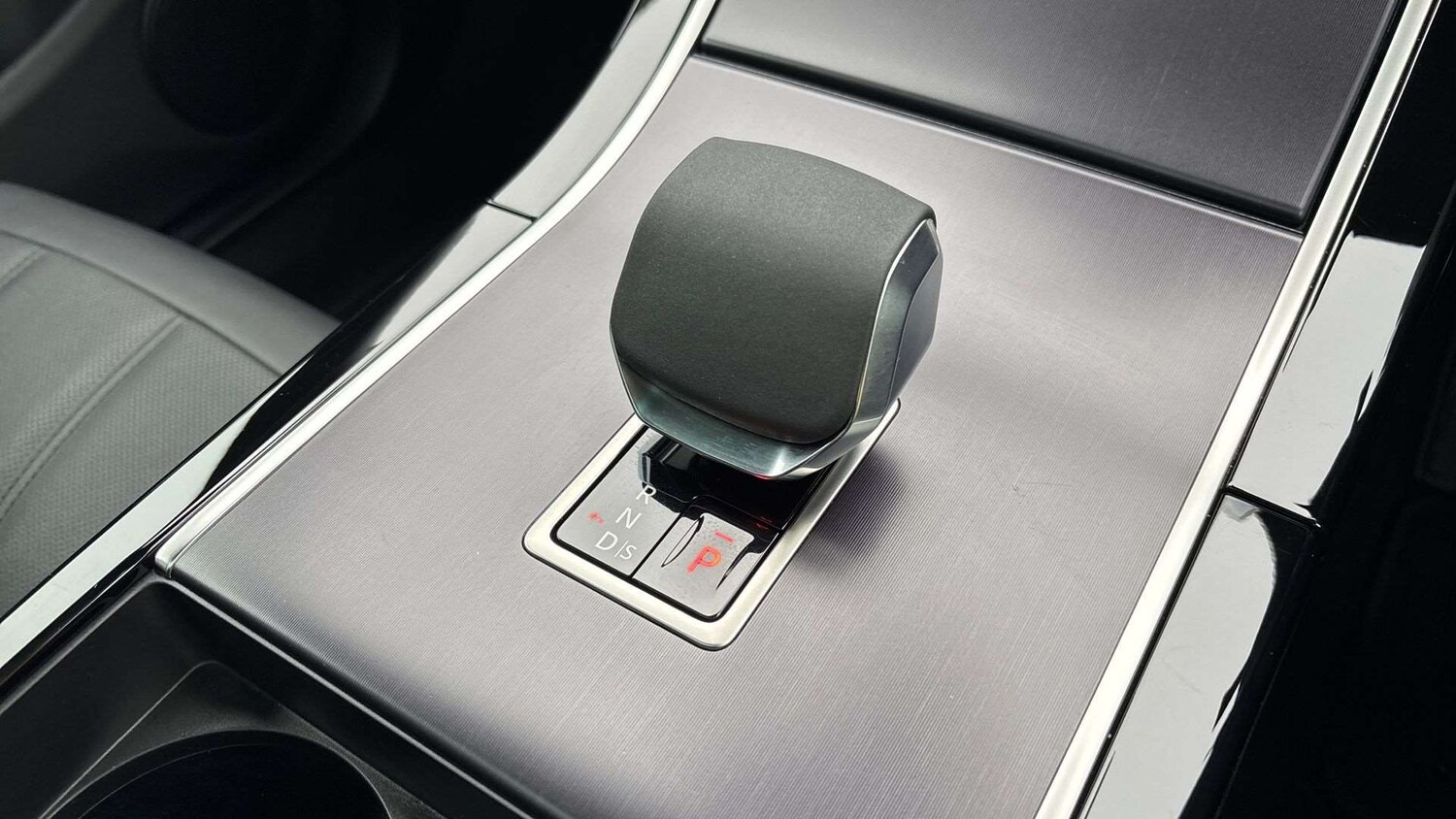 Used Land Rover Range Rover Evoque 2025 for sale - 76851620: Photo 13