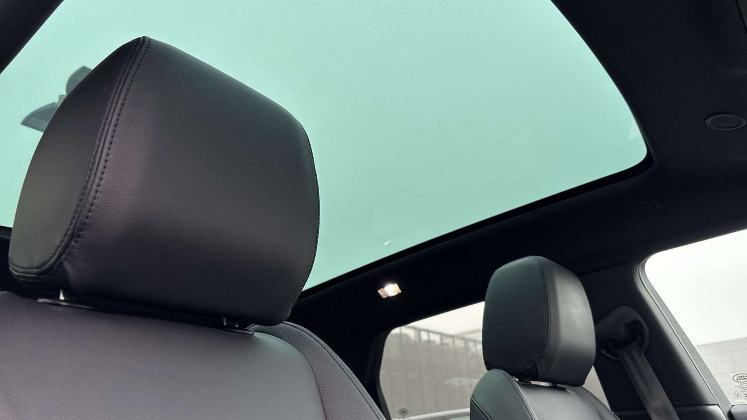 Used Land Rover Range Rover Evoque 2025 for sale - 76851620: Photo 21