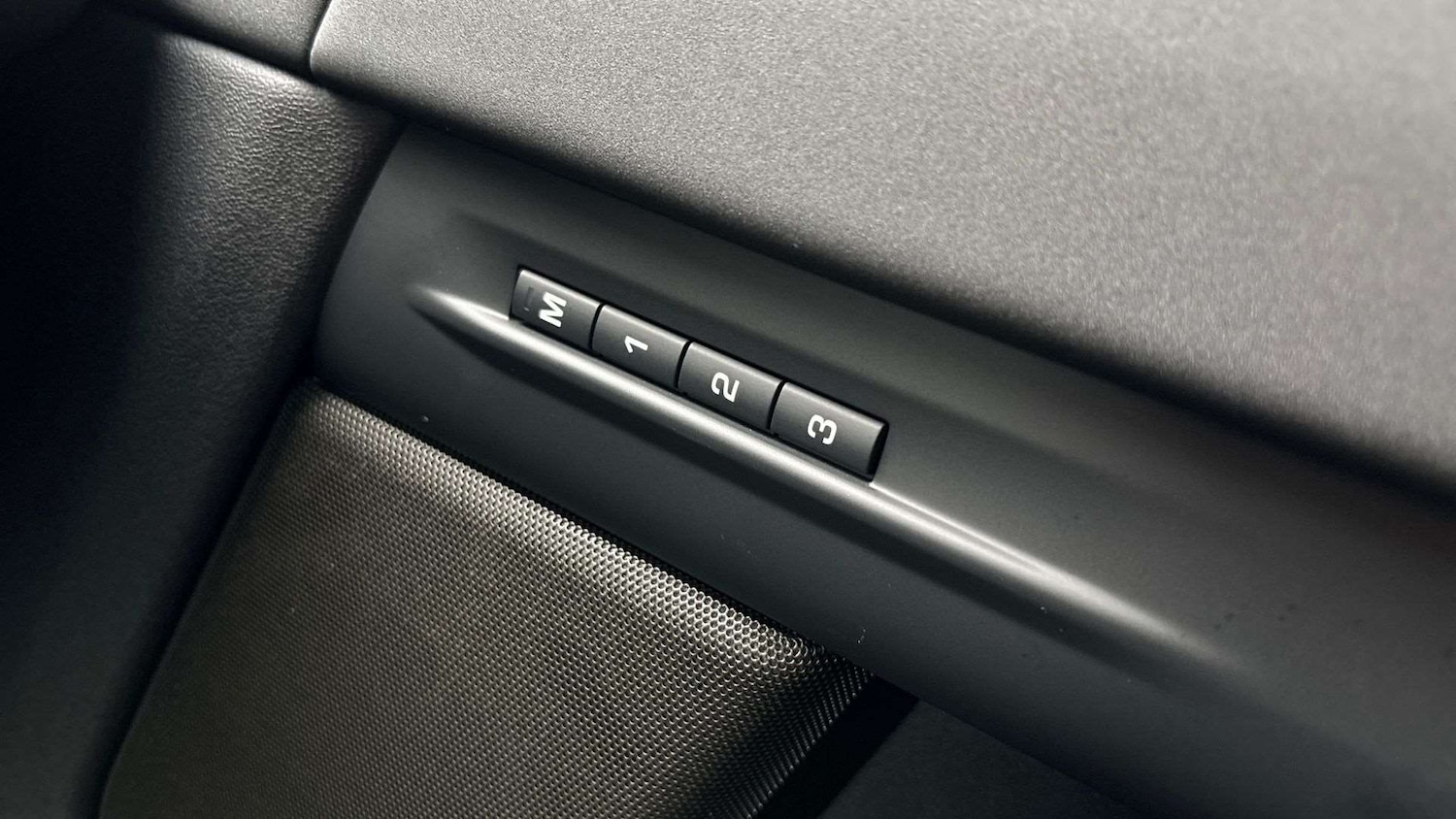 Used Land Rover Range Rover Evoque 2025 for sale - 76851620: Photo 25