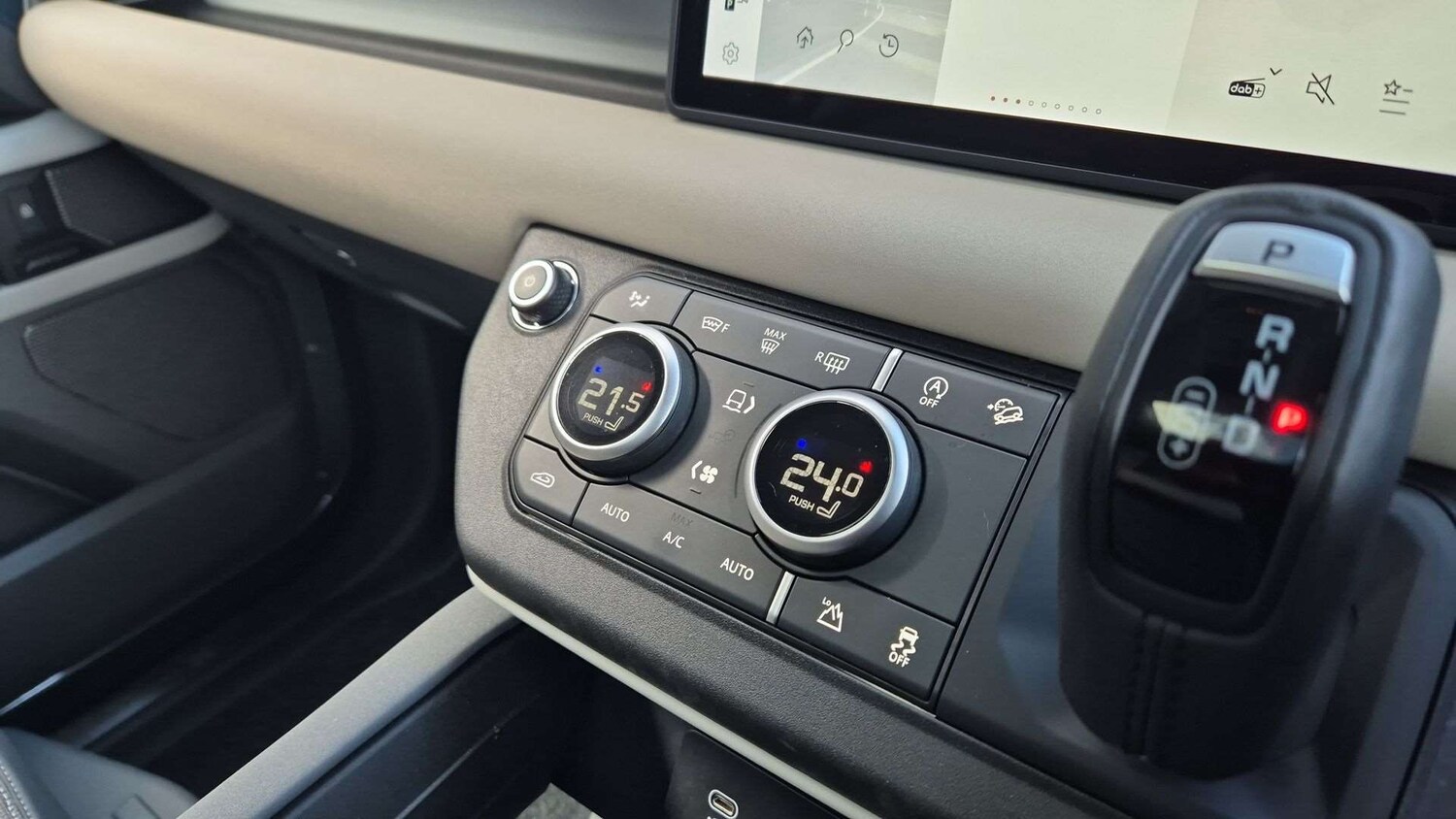 Used Land Rover Defender 2022 for sale - 76460159: Photo 22