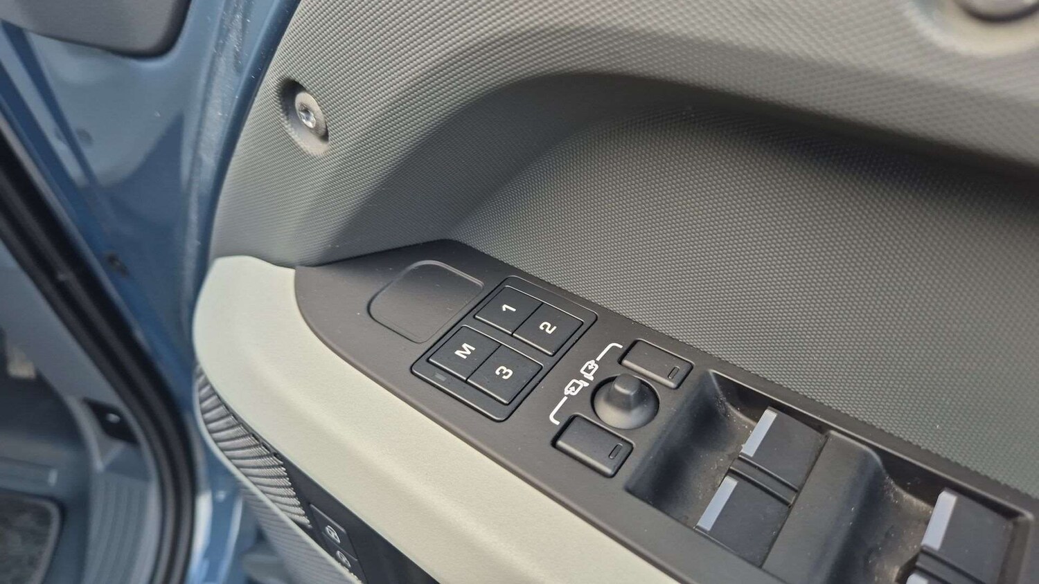 Used Land Rover Defender 2022 for sale - 76460159: Photo 25