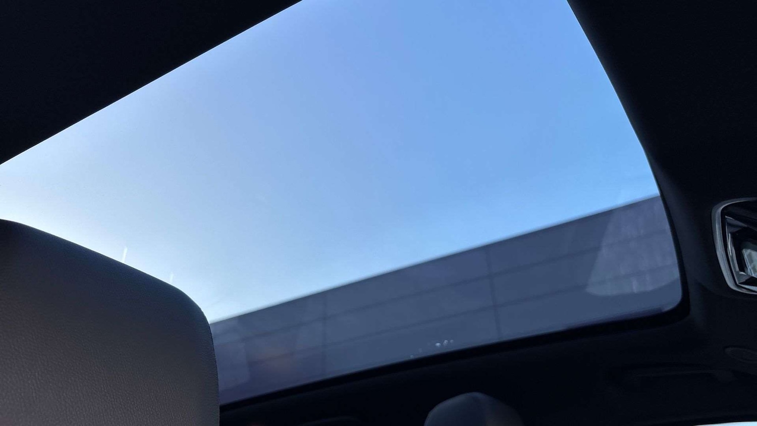 Used Land Rover Range Rover Velar 2025 for sale - 76460531: Photo 21