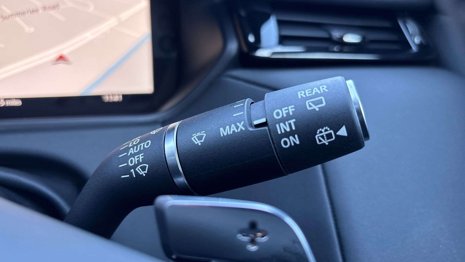 Used Land Rover Range Rover Velar 2025 for sale - 76460531: Photo 32