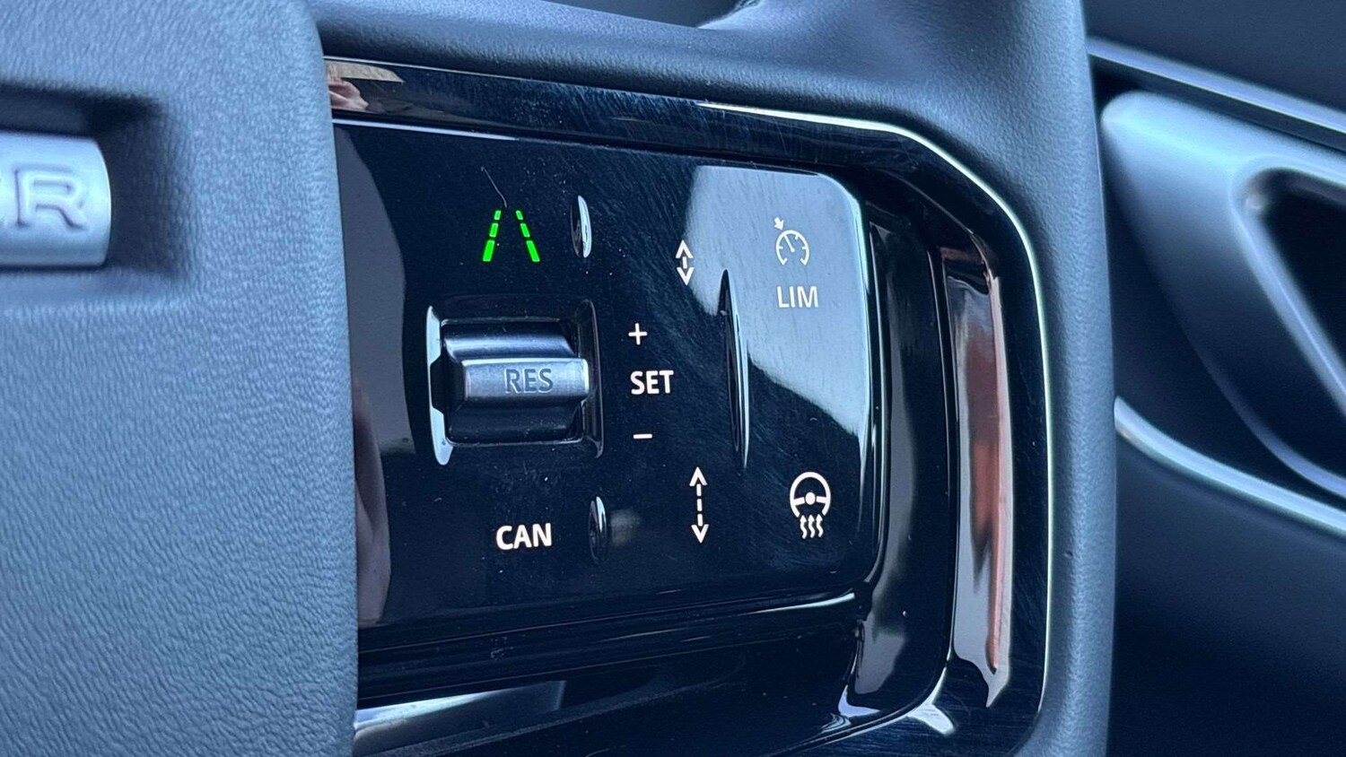 Used Land Rover Range Rover Velar 2025 for sale - 76460531: Photo 35