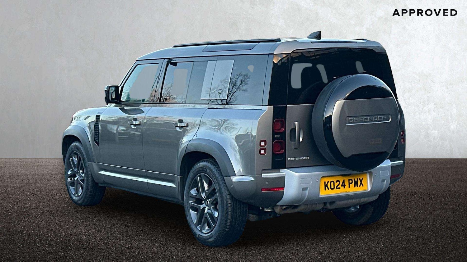 Used Land Rover Defender 2024 for sale - 77810811: Photo 2