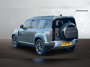 Used Land Rover Defender 2024 for sale - 77810811: Photo