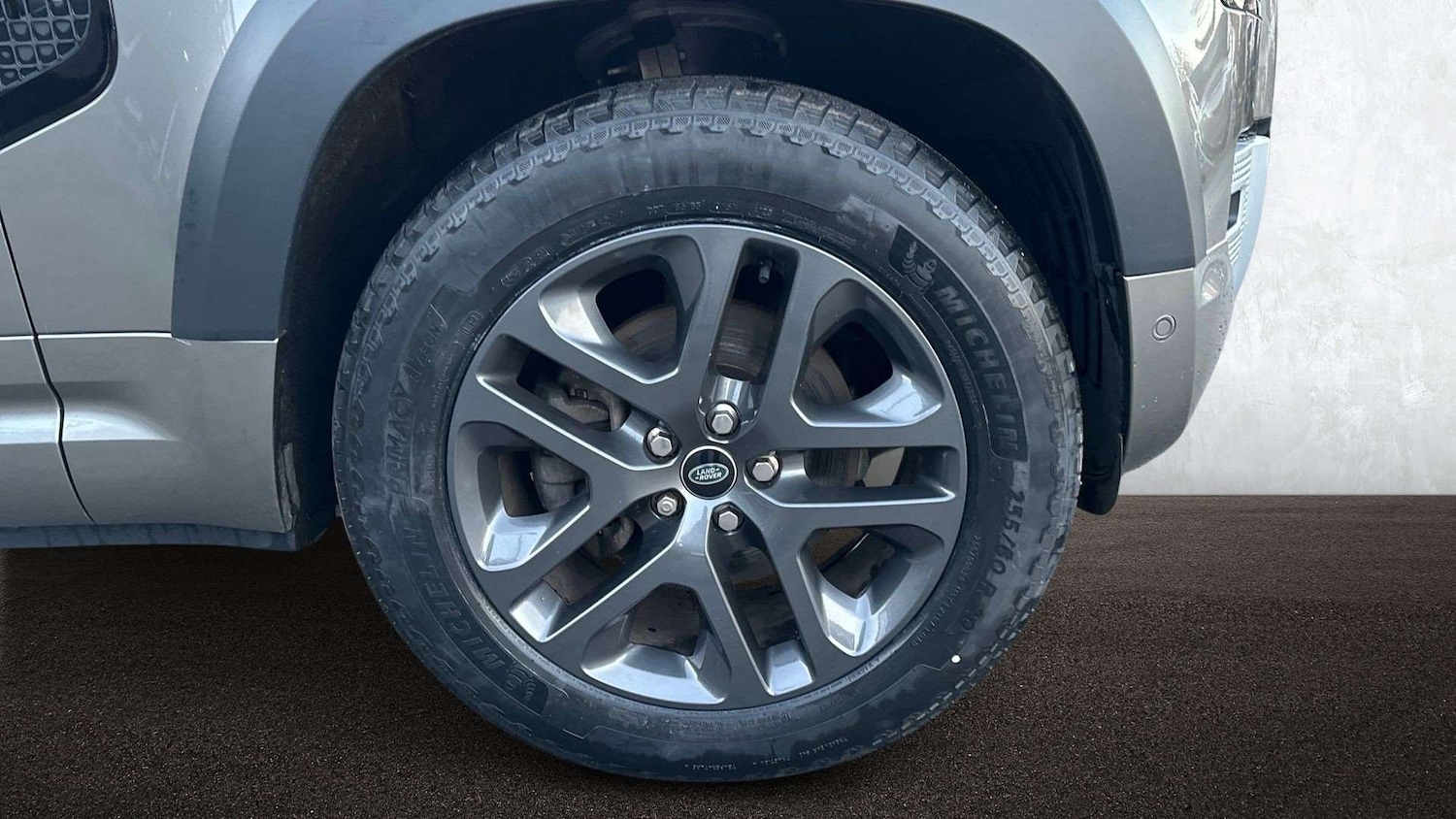 Used Land Rover Defender 2024 for sale - 77810811: Photo 8