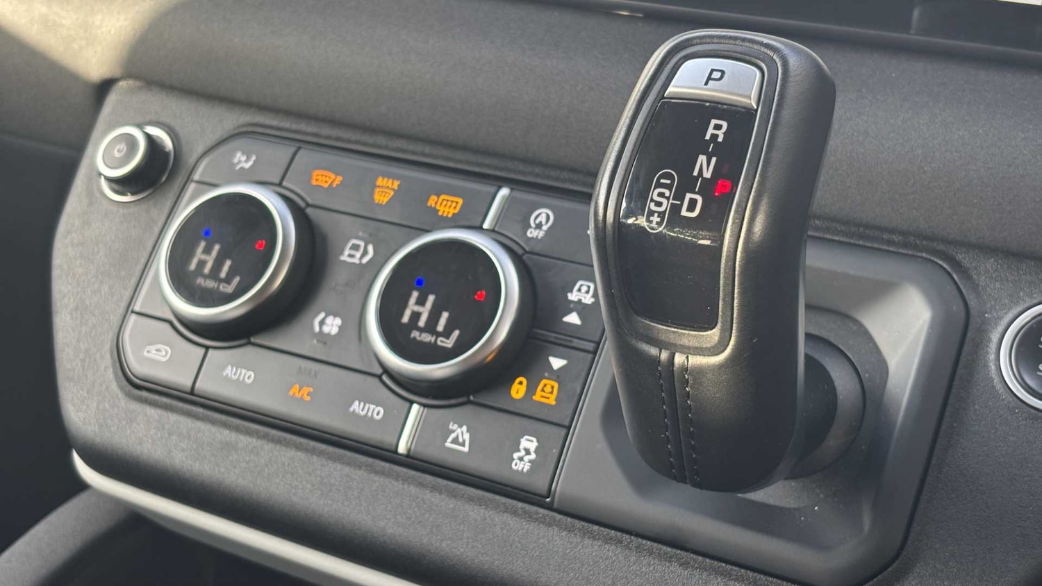 Used Land Rover Defender 2020 for sale - 76460184: Photo 13