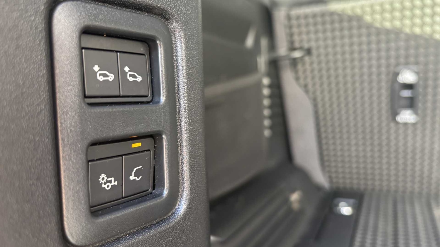 Used Land Rover Defender 2020 for sale - 76460184: Photo 21