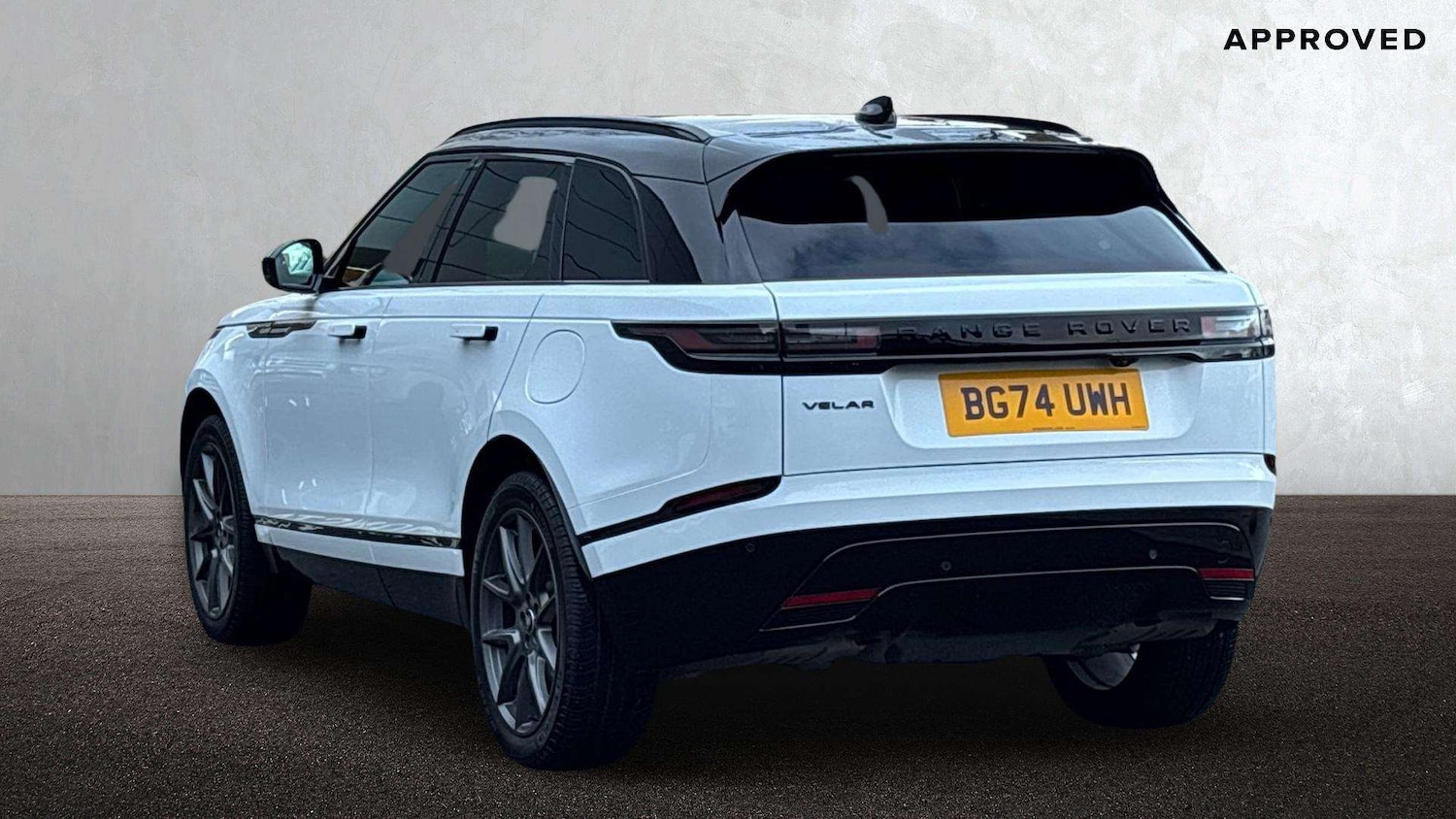 Used Land Rover Range Rover Velar 2024 for sale - 77112414: Photo 2