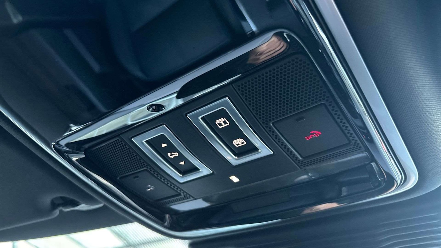 Used Land Rover Range Rover Velar 2024 for sale - 77112414: Photo 23