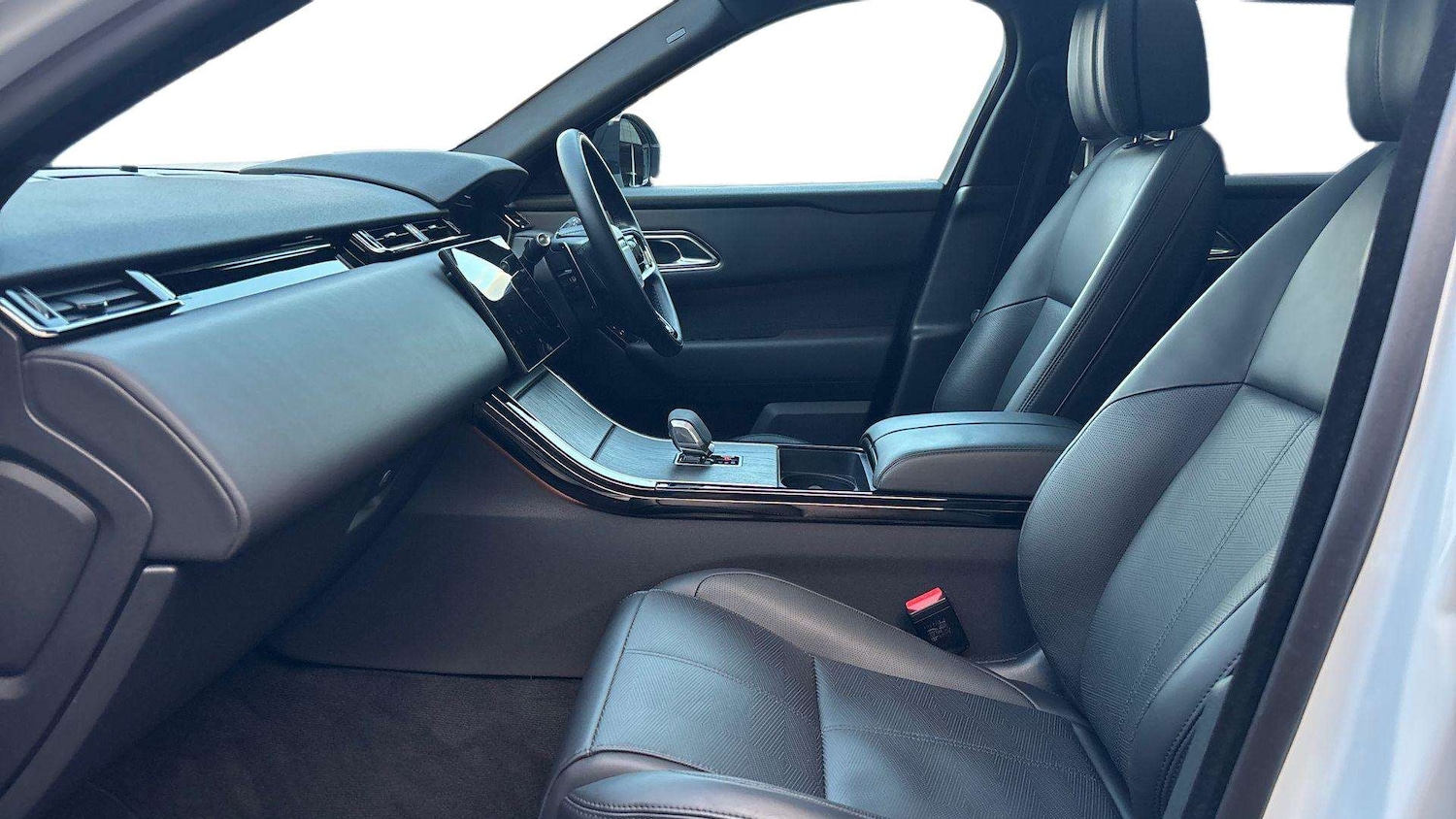 Used Land Rover Range Rover Velar 2024 for sale - 77112414: Photo 3