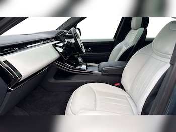 Used Land Rover Range Rover Sport 2024 for sale - 76978831: Photo