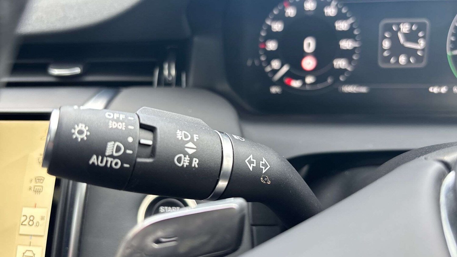 Used Land Rover Discovery Sport 2024 for sale - 76746141: Photo 32