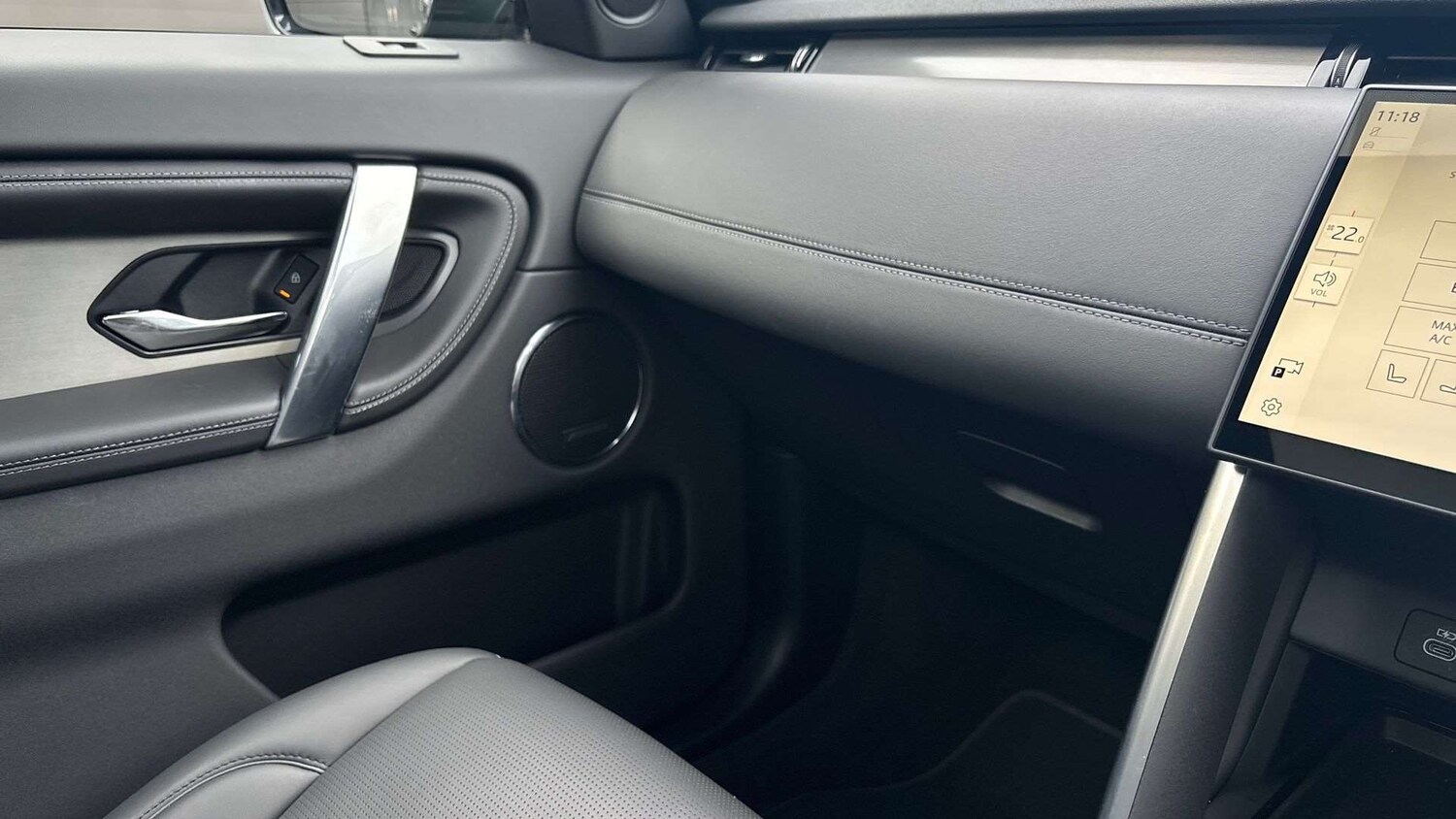 Used Land Rover Discovery Sport 2024 for sale - 76746141: Photo 35