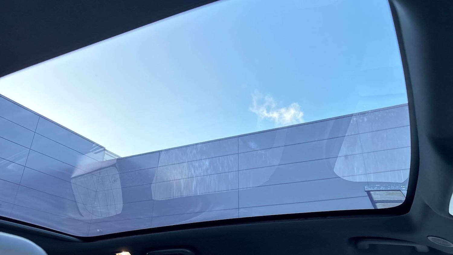 Used Land Rover Range Rover Velar 2023 for sale - 77000230: Photo 21