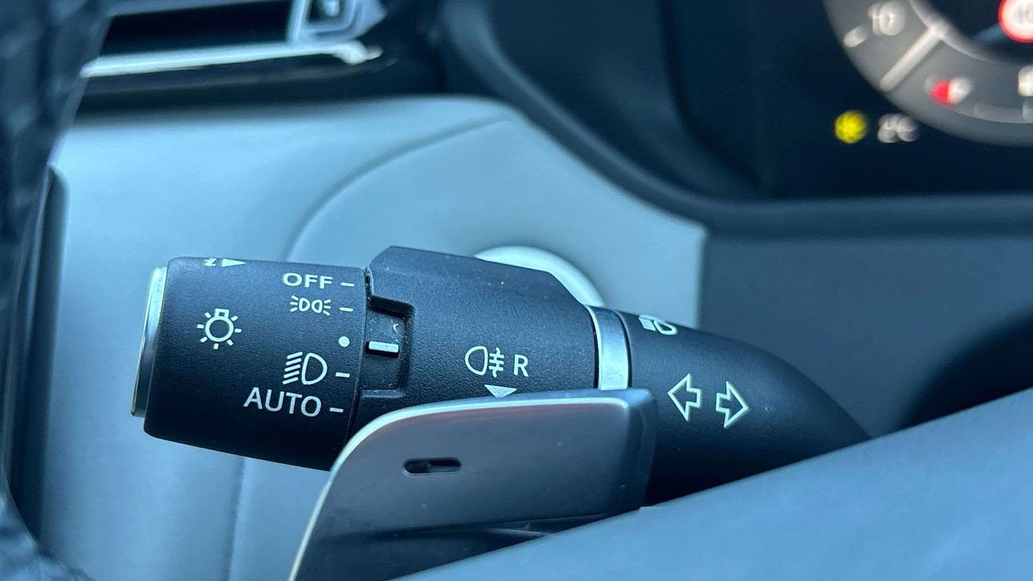 Used Land Rover Range Rover Velar 2023 for sale - 77000230: Photo 30